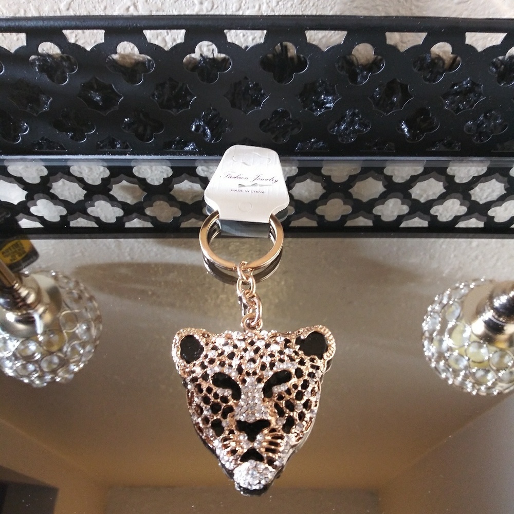 Black and gold with diamonds panther keychain